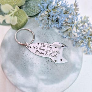 Presente de dia das mães, chaveiro de foguete, chaveiro de lua, presente para mãe, presente para babá, chaveiro "Múmia pertence a", presente para papai, presente de dia dos pais, avô