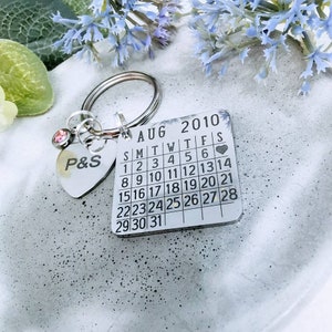 Regalo de aniversario de bodas de acero, regalo de pareja, juego de llaveros de novio, juego de llaveros de calendario, 11º regalo de boda, primer regalo de San Valentín