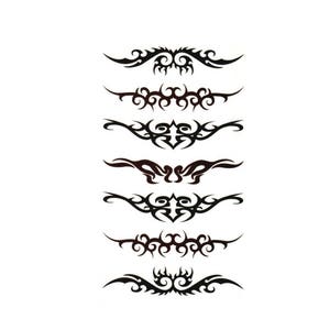 Puede incluir: Conjunto de ocho diseños de tatuajes tribales negros. Los diseños son intrincados y detallados, y se verían geniales en cualquier parte del cuerpo.