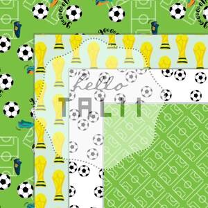 Pode incluir: Tr&ecirc;s padr&otilde;es de papel digital com designs de futebol. O primeiro padr&atilde;o &eacute; verde com bolas de futebol brancas, chuteiras de futebol e campos de futebol. O segundo padr&atilde;o &eacute; branco com bolas de futebol pretas e ta&ccedil;as de trof&eacute;u douradas. O terceiro padr&atilde;o &eacute; verde com campos de futebol brancos.