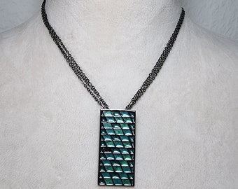 Handmade Vintage Necklace Green and Black Enamel Necklace 30 cm long with 3 strands and Clasp Original Gorgeous
