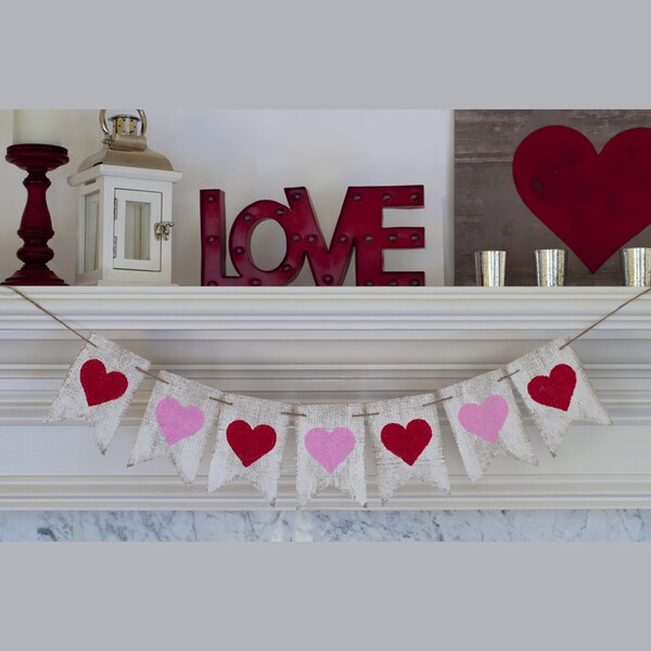 Valentines Day Decor, Valentines Day Banner, Pink and Red Heart Banner, Love Hearts Banner, B253