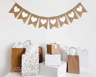 Valentinstag Girlande | Herz Banner | Valentinstag Party Dekor | Weiße Herzen auf Sackleinen-Wimpelkette