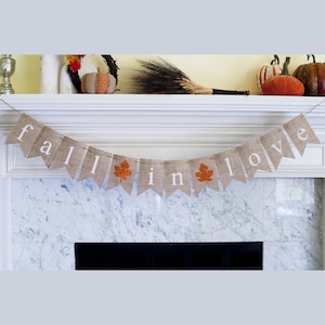 Banner de arpillera de otoño, banner de Enamorarse, decoración de boda de otoño, decoración de otoño, banner de despedida de soltera de otoño, accesorio fotográfico de boda de otoño, B125