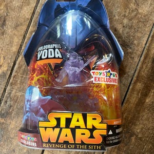 Hasbro - Star Wars Revenge Der Sith YODA Actionfigur - MOC Komplett auf Karte - Toys 'R' Us Exclusive