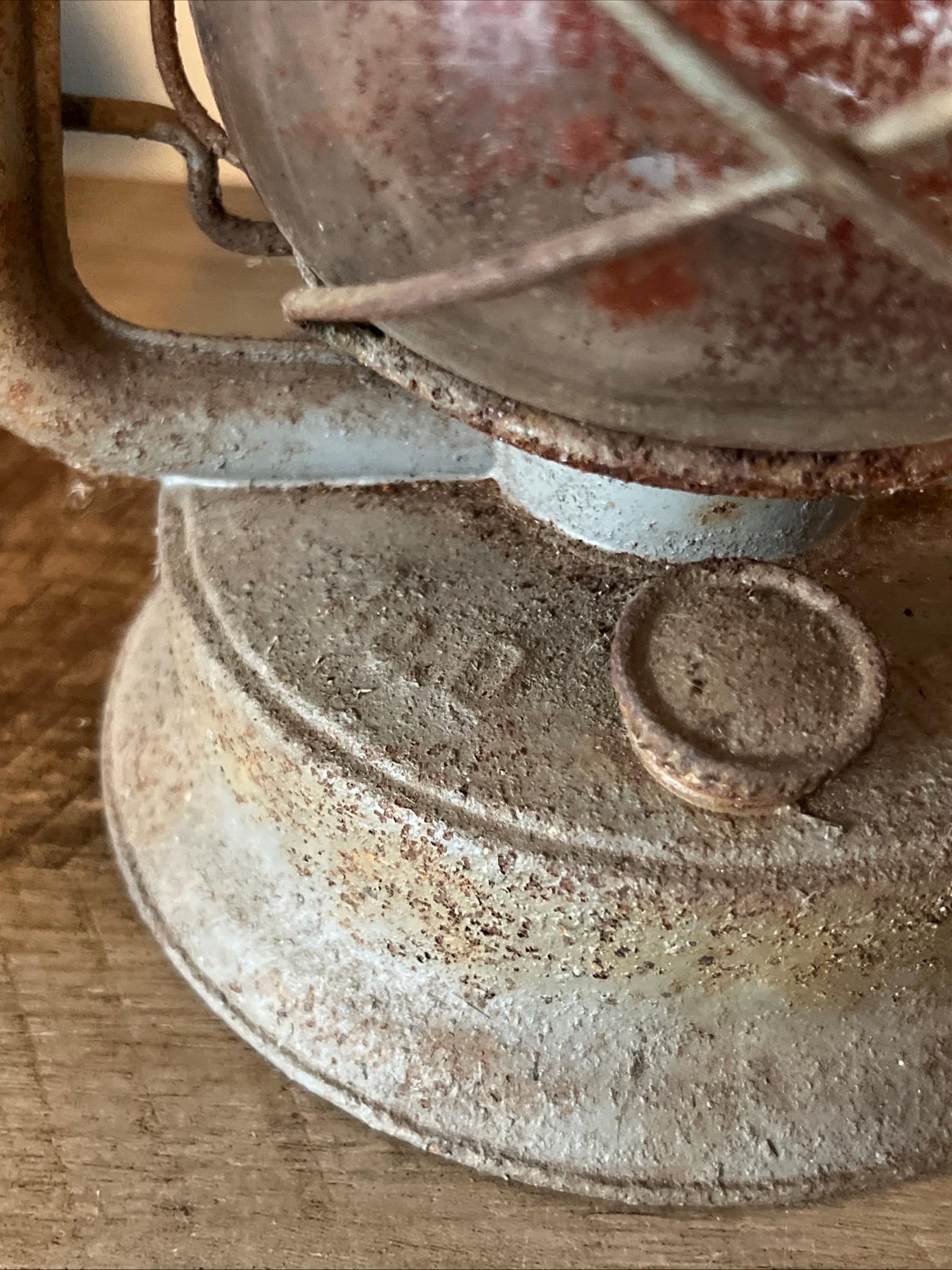 1911 Embury Manufacturing Company - the Defiance No. 0 Lantern