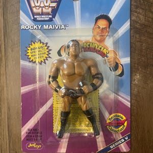 Vintage 1997 WWF JusToys Series 5 - Rocky Maivia The ROCK-actiefiguur - Nieuwstaat op kaart, origineel verzegeld - WWE Collectibles