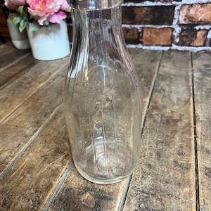 Vintage 1920s Dairylea Milk Bottle - Dairy Farm  - Embossed Glass Milk Bottle - Made in USA - Retro Glass Milk Bottle