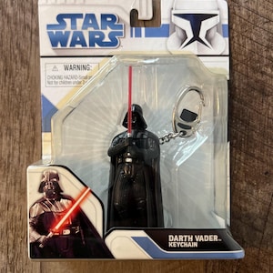 Star Wars - DARTH VADER Schlüsselanhänger Actionfigur - Komplett auf Original Karte