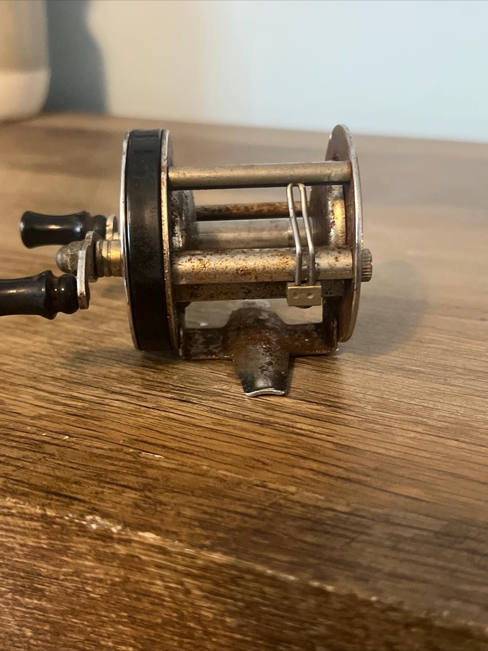 Vintage 1950s Sears and Roebuck Great Lakes Casting Reel