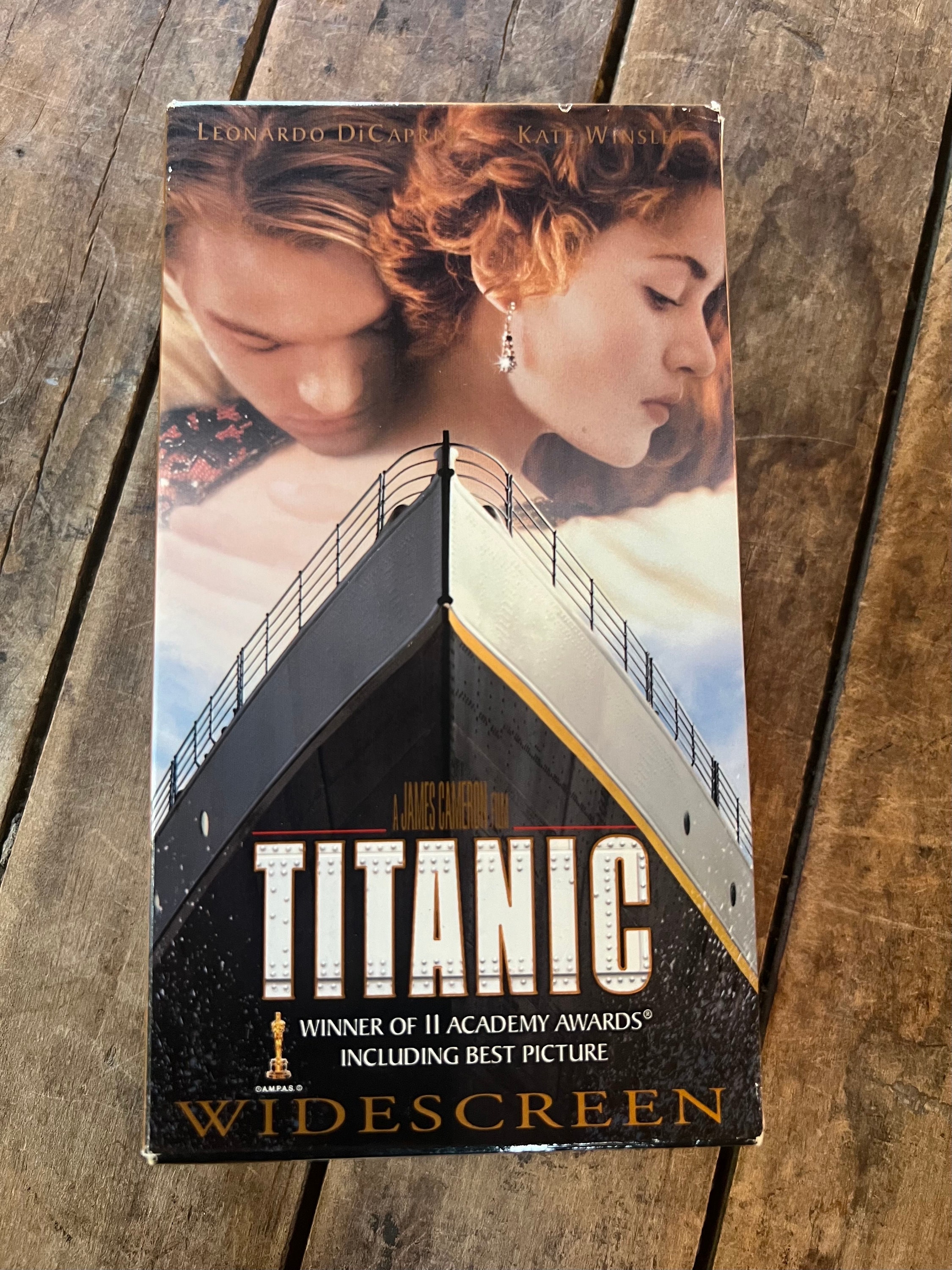 Titanic (1997) Widescreen VHS Movie - Leonardo Dicaprio & Kate