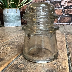 Vintage 1949 Armpant Klarglas Isolator - Made in USA