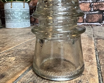 Vintage 1949 Armpant Klarglas Isolator - Made in USA