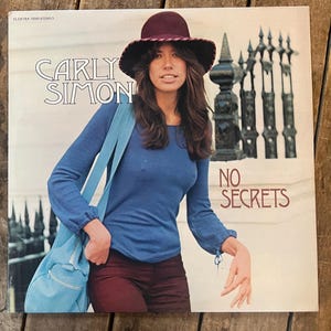 Vintage 1972 Carly Simon “No Secrets “ Album Original LP Record Stereo  - Electra Records  - Retro Vinyl Album - Pop Rock