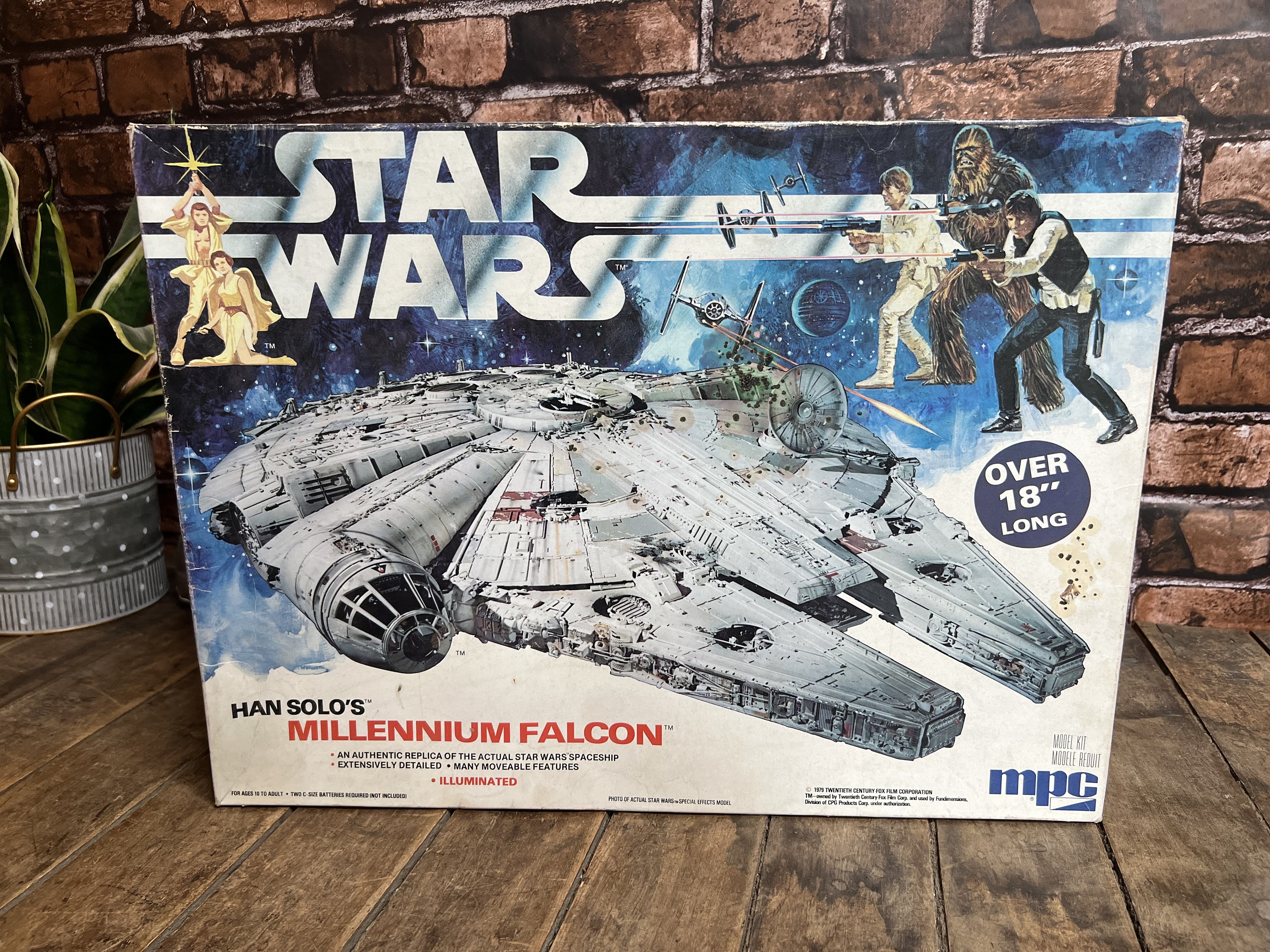 Vintage 1979 Star Wars Han Solo's Millennium Falcon MPC Model