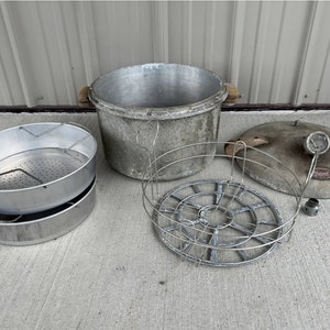 Vintage National Nr. 7 Schnellkochtopf: 16 Quart mit Deckel, Rost und Dampfgarer