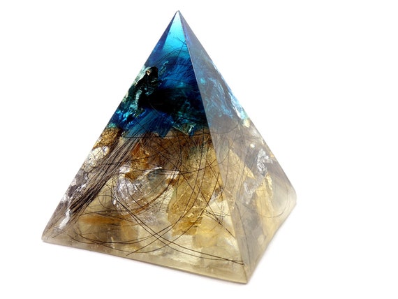 Resin pyramid ornament/paperweight preserving hair or pet ashes