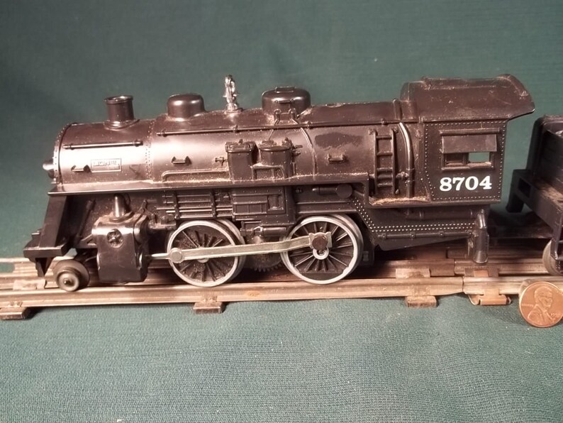 Lionel Lines 8704 Steam Engine & Coal Car Lionel Lines 8704 Steam Engine & Coal Car