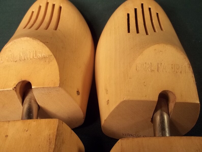 Wood Shoe Keeppers Vintage Old Collectible * Shoe Tree Size 8 Yugoslavia Earl Naturals
