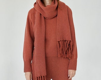 Écharpe orange surdimensionnée en tricot pour femme, écharpe à franges en laine recyclée durable, écharpe couverture en tricot épais, hiver et accessoires en tricot d'hiver