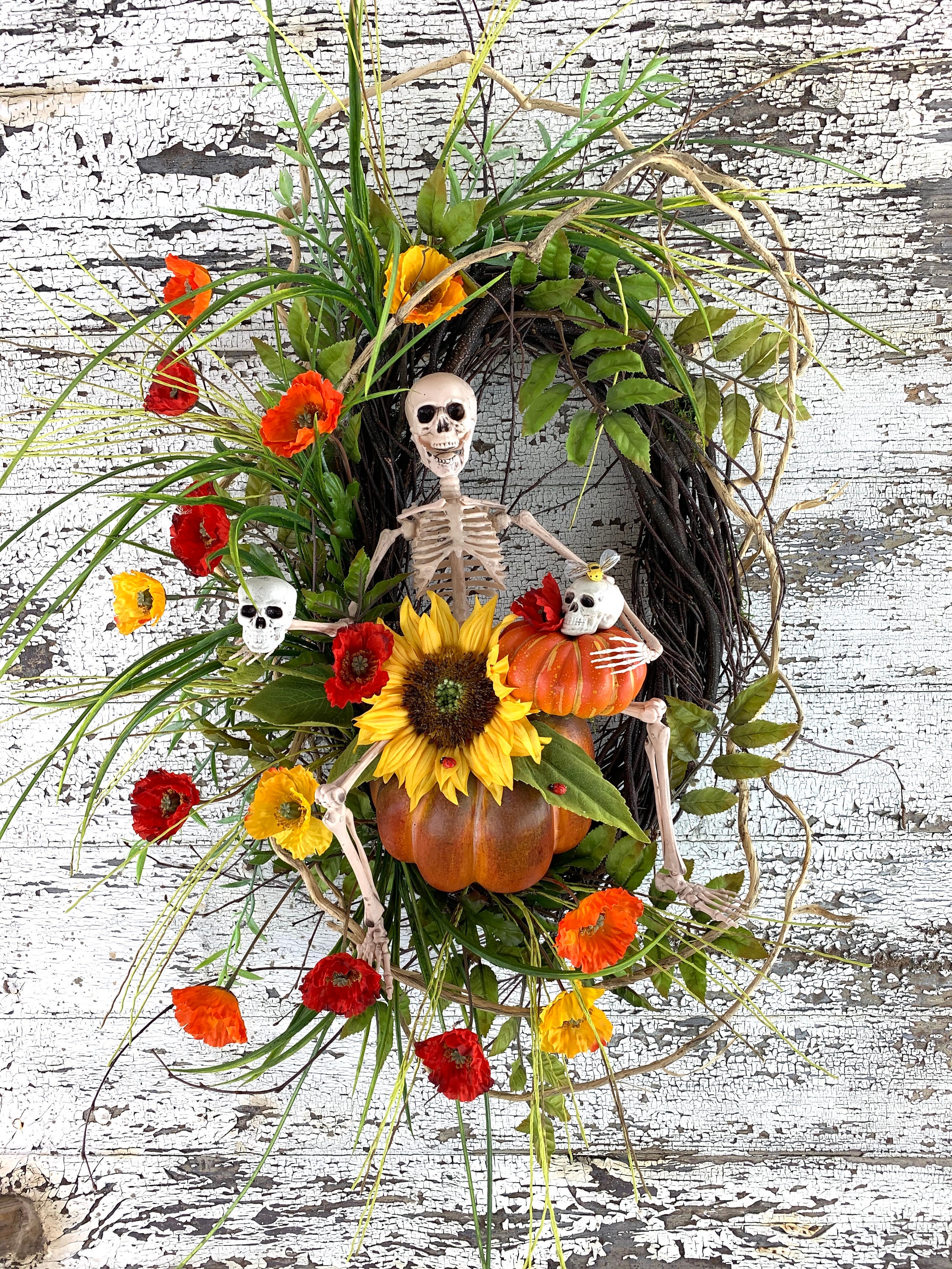 Simple Halloween Wreath with Simple Decor