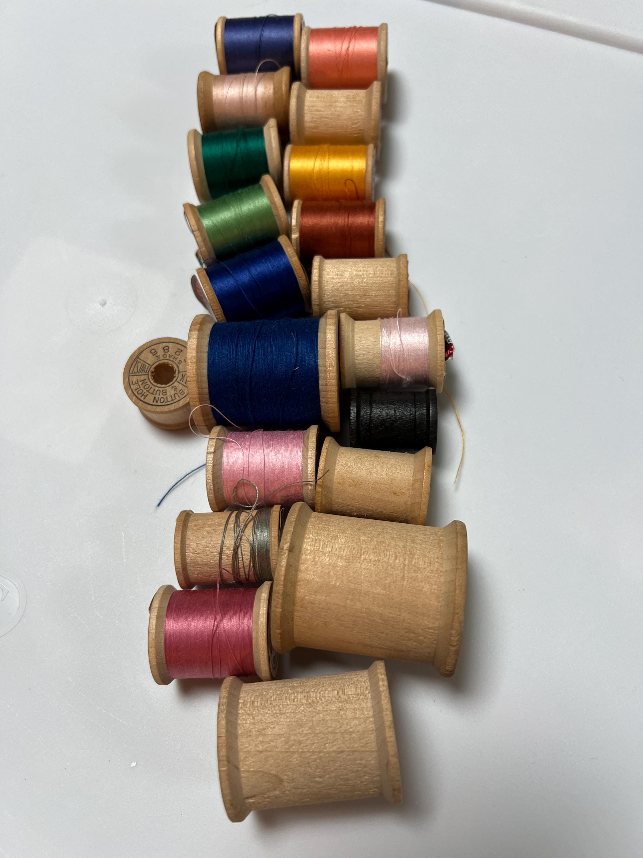 Vintage Wooden Spools Most With Thread On; 20 Spools; 3 Larger Rest Are ...