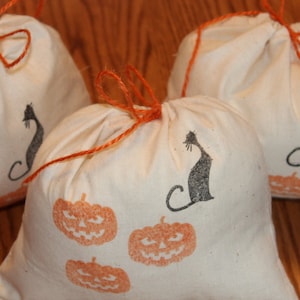 Halloween Treat Bags, Large Halloween Treat Bags, Set of Three, Fall Treat Bags, Gift Bags, Party Favors, Teacher Halloween Gifts, Cat