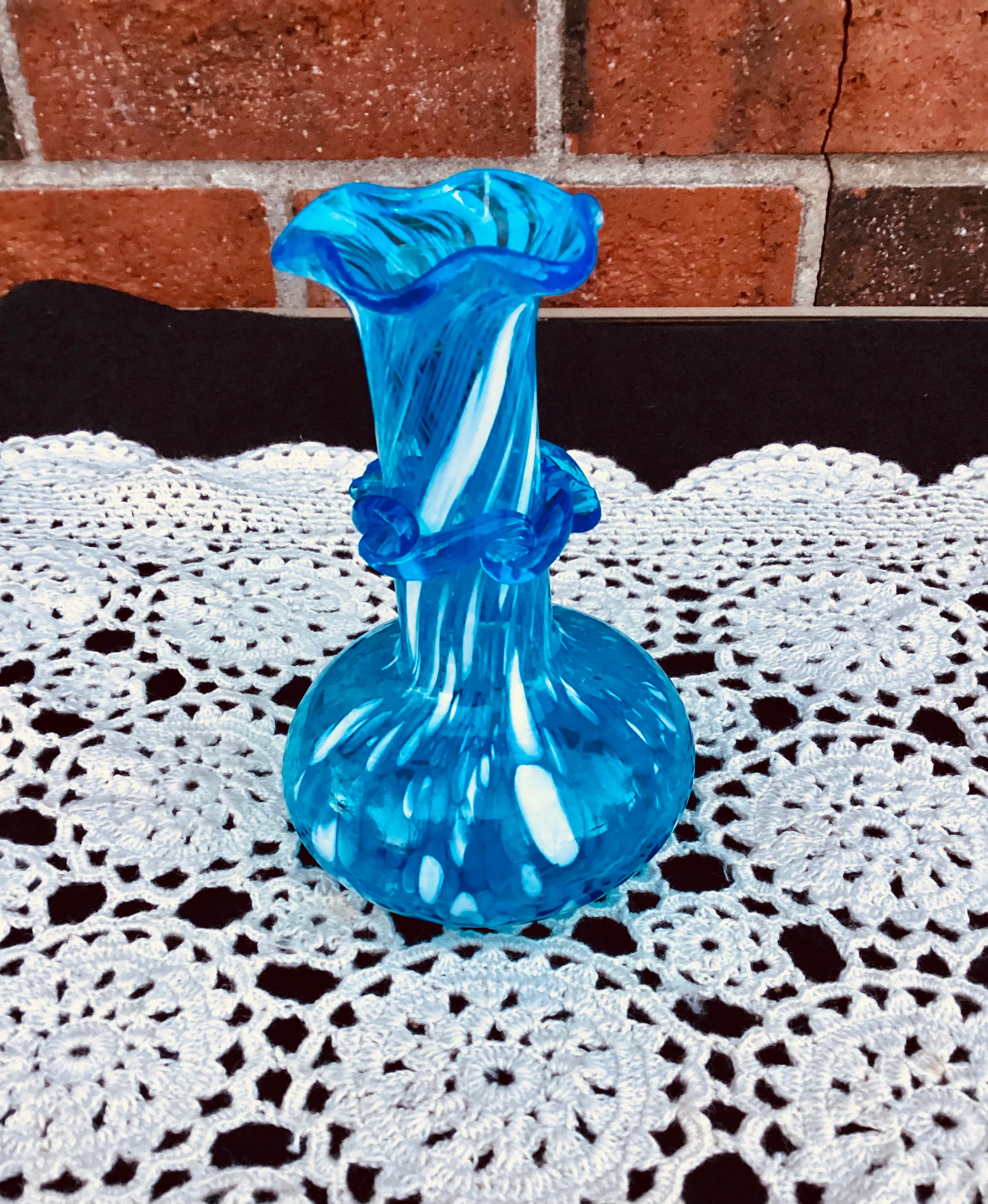 Vintage Hand Blown Spattered Art Glass Vase With Ruffled Glass Collar