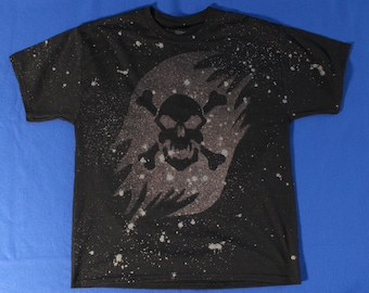 Skull  and Crossbones Splatter T-shirt black