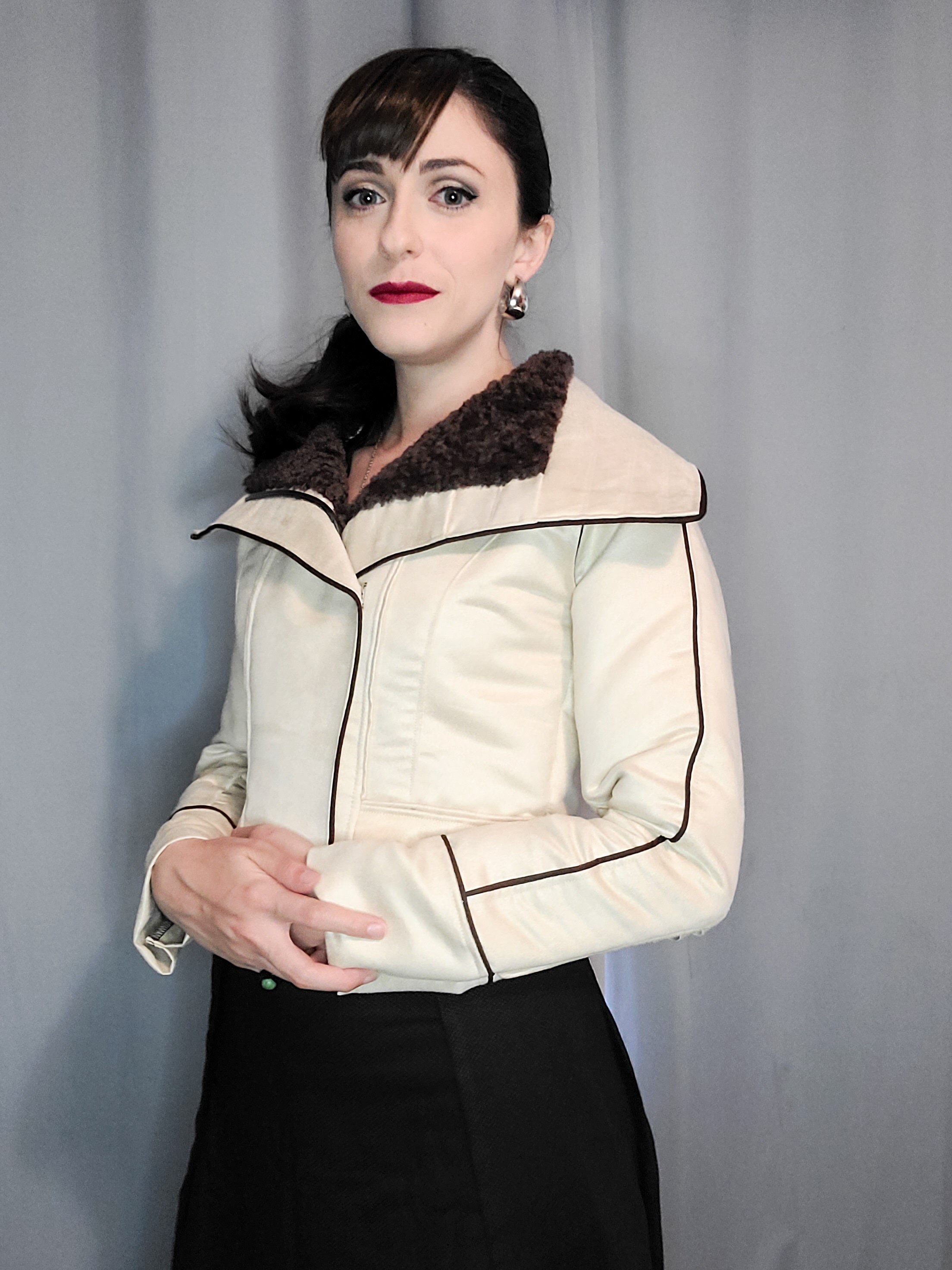 Qi'ra Kessel Run Jacket Shirt Pants and Cape 