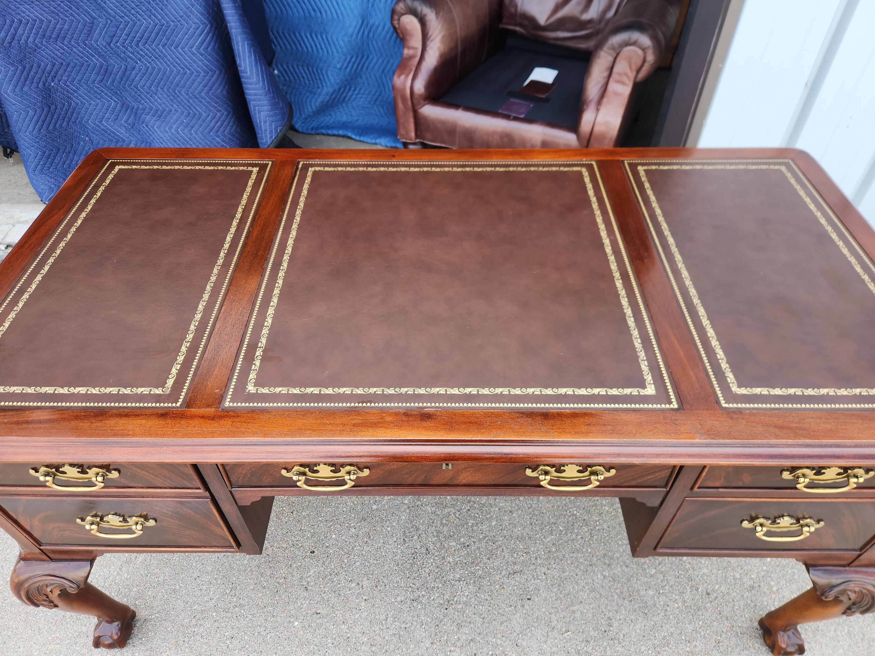 HEKMAN ヘクマン アメリカ　ヴィンテージ　ミッドセンチュリー Sold at Auction: Vintage Hekman MCM Wooden Side Table W/ Drawer