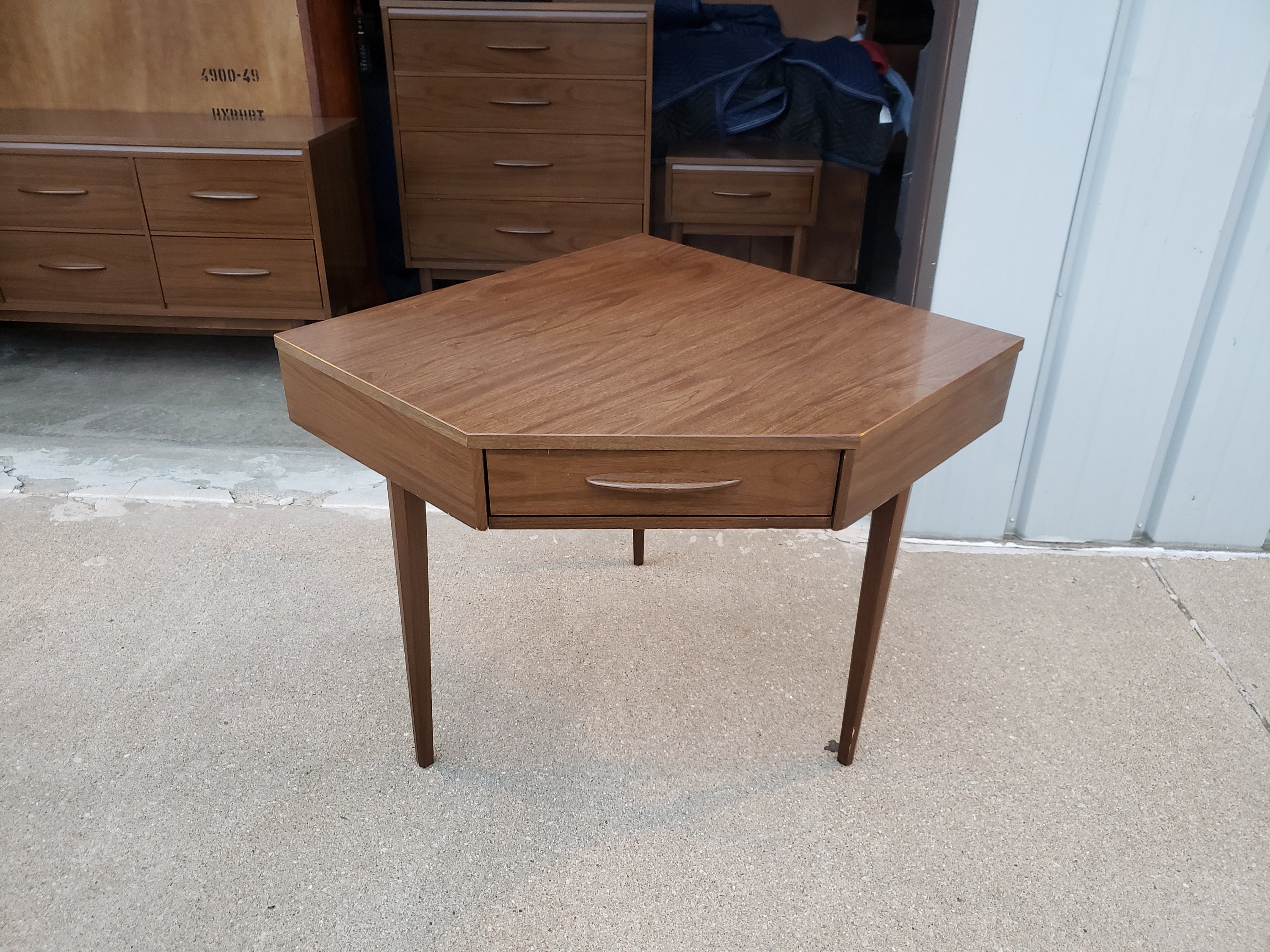 Mid century corner desk outlet