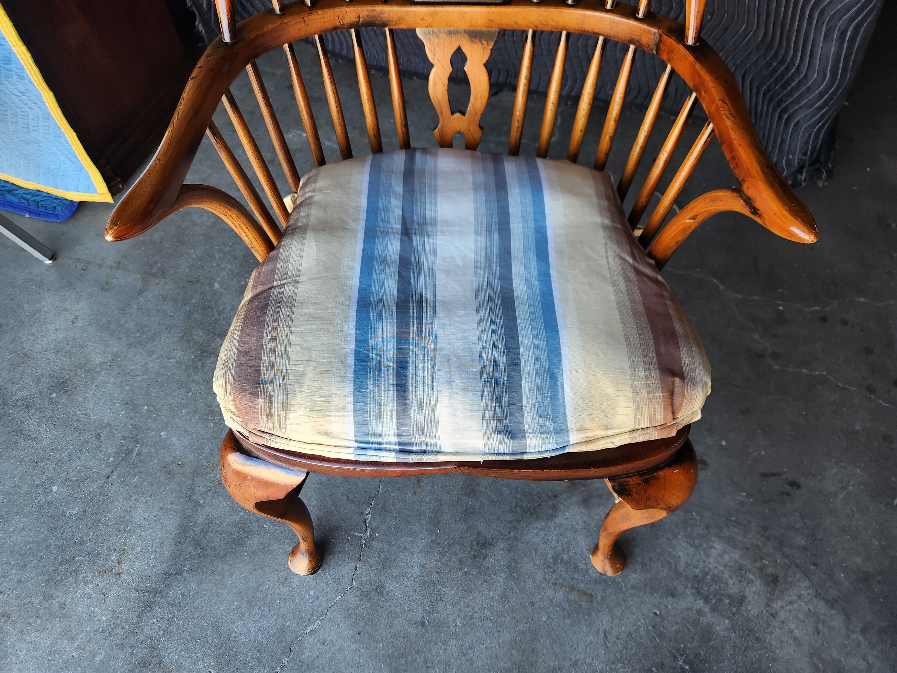 Antique English Handmade Windsor Chair Cabriole Front Legs