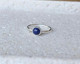 Lapis lazuli-ring / handgemaakte sterlingzilveren edelsteensieraden / geboortesteen september / Wisdom & Clarity Crystal Stacking Ring