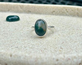 Moss Agate Ring / Sterling Silver Handmade Gemstone Jewelry / Dainty Stacking Ring / Nature-Inspired Crystal Ring for Grounding