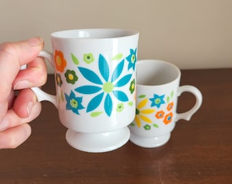 Mid Century Modern Vintage Pedestal Mugs Funky Flowers