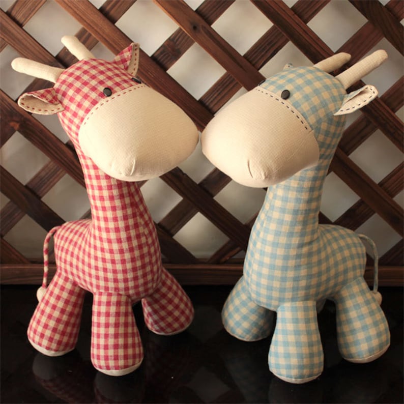 Giraffe PDF Sewing Pattern & Tutorial Softie Suffed animal/toy image 1