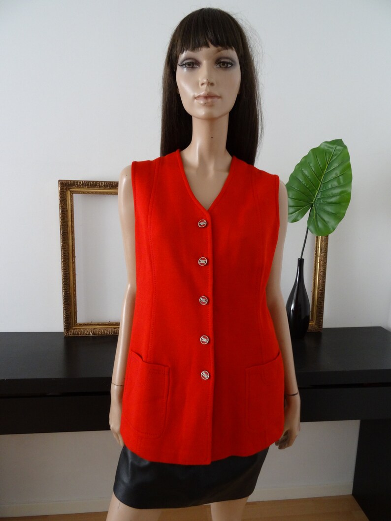 US 8 uk 12 Vintage red sleeveless vest size 40