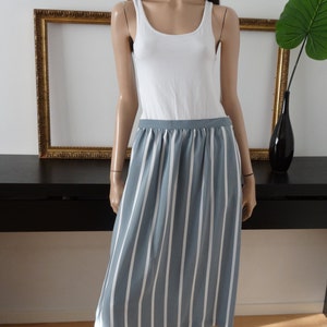 Vintage grey skirt white stripes size 40/42 - uk 12/14 - us 8/10