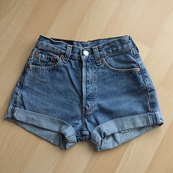 Short en jean vintage LEVIS taille 25