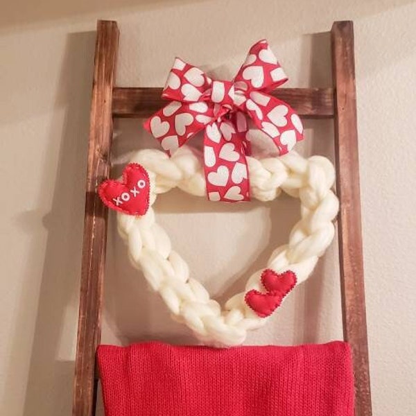 XOXO Valentine's Wreath, Valentine's Chunky Yarn Heart Wreath, Valentine's Wreath, Heart Wreath, Chunky Yarn Wreath