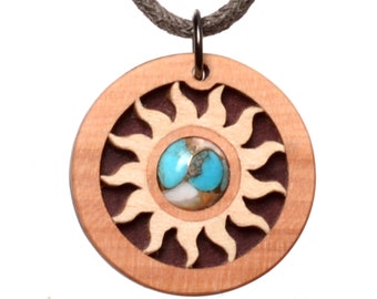 Turquoise pendant. Wooden jewelry with apple tree wood and maple. Mohave turquoise. Selectable necklace length. Handicrafts from Germany.