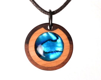 Abalone wooden jewellery. Mother of Pearl pendant and necklace. For girls also. Handmade in Germany. No laser!