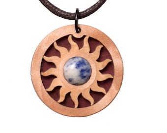 Sunny wooden jewelry with sodalite. Selectable necklace length. Symbol jewelry. No laser jewelry! Handicrafts from Germany.