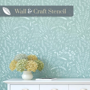 Pochoir fleurs « Forget Me Not » : décoration florale réutilisable pour murs et meubles