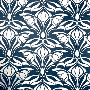 Estêncil de borda de tulipa Art Nouveau: pintura de móveis e tecidos