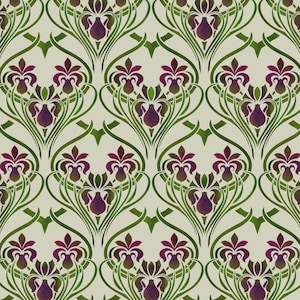 Può includere: Un motivo per carta da parati ripetitivo che presenta fiori di iris viola stilizzati con steli e foglie verde scuro, disposti in un design simmetrico e fluido su uno sfondo beige chiaro. I motivi floreali sono collegati da linee curve.