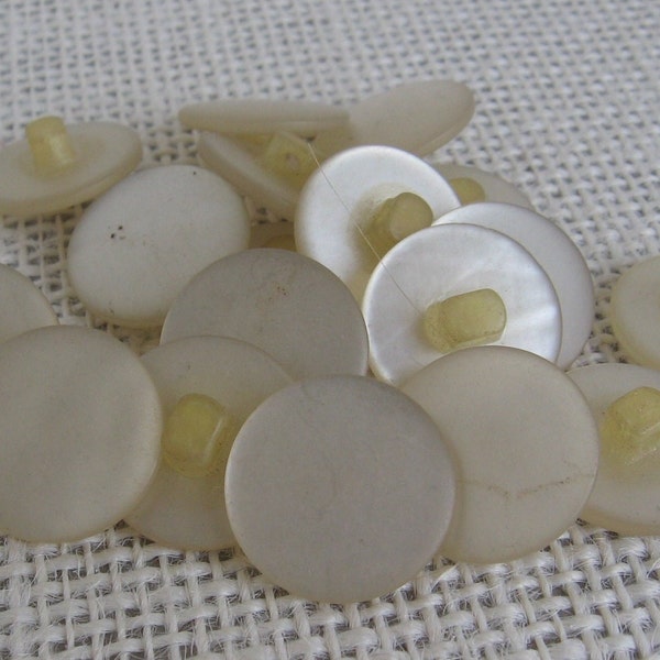 Shabby White 11/16 Inch Plastic Shank Buttons, Dingy Off White Color, Primitive Crafts Costumes, NotOnlyButtons