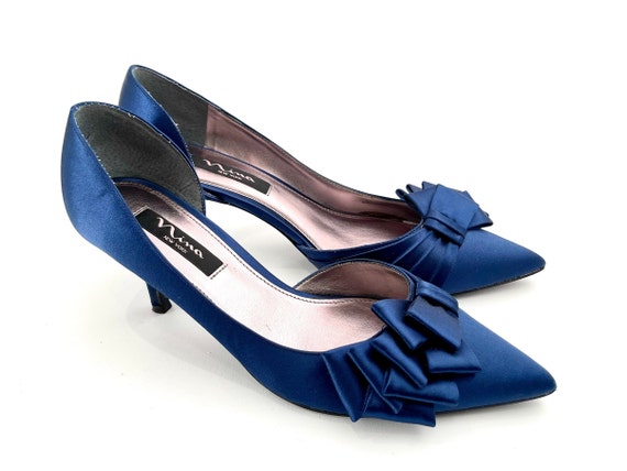 Beautiful 80s Vintage Blue Satin Kitten Heels Siz… - image 3