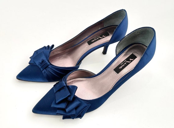 Beautiful 80s Vintage Blue Satin Kitten Heels Siz… - image 2